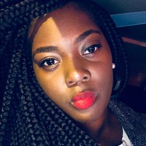 Meet your Posher, Felisha